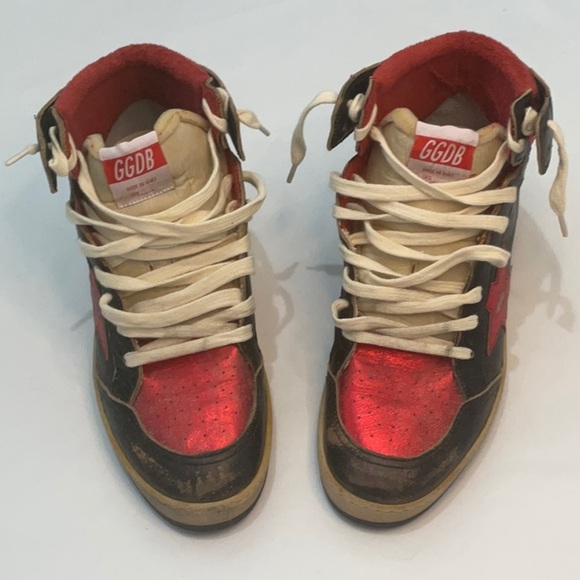 Golden Goose Men’s Sky-Star in glossy black leather with red star | Size 43 / 10 - Picture 1 of 12